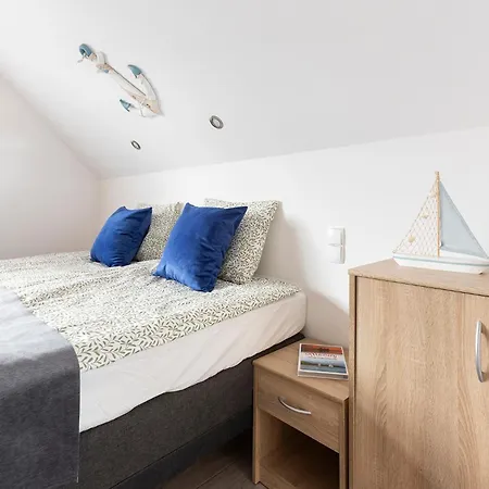 Galeon Apartment *
