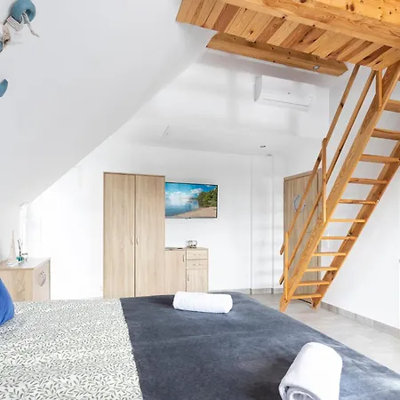 Apartment Galeon